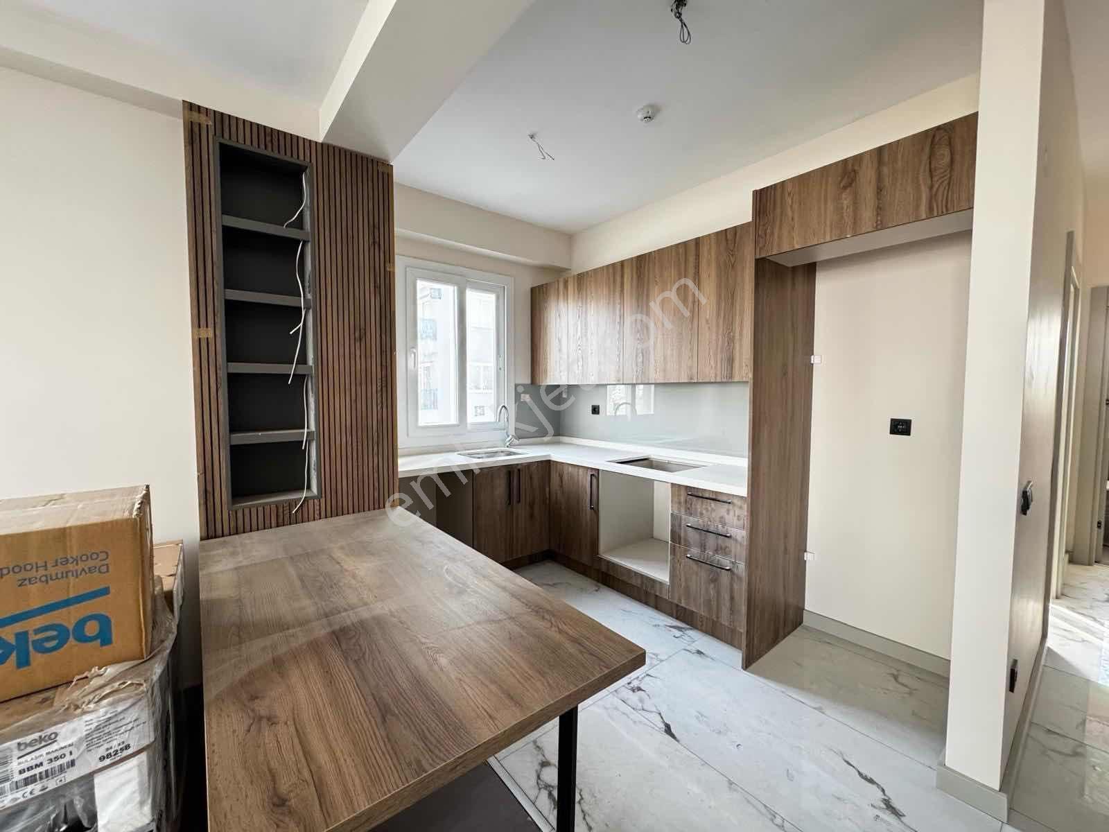 Samiras Sitesinde Acil Satılık Sıfır Eşyalı Daire — fotoğraf 6
