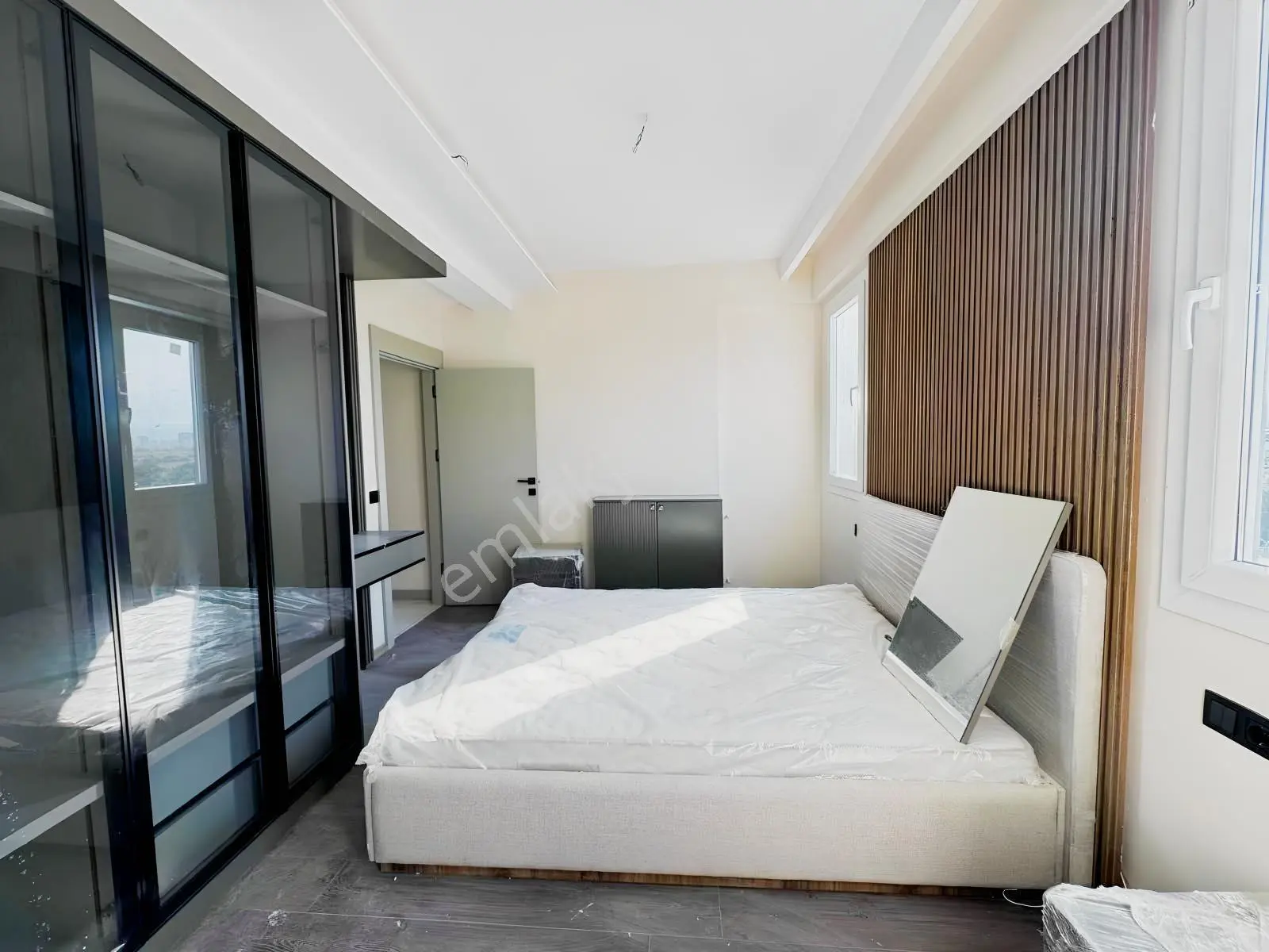 Samiras Sitesinde Acil Satılık Sıfır Eşyalı Daire — fotoğraf 18