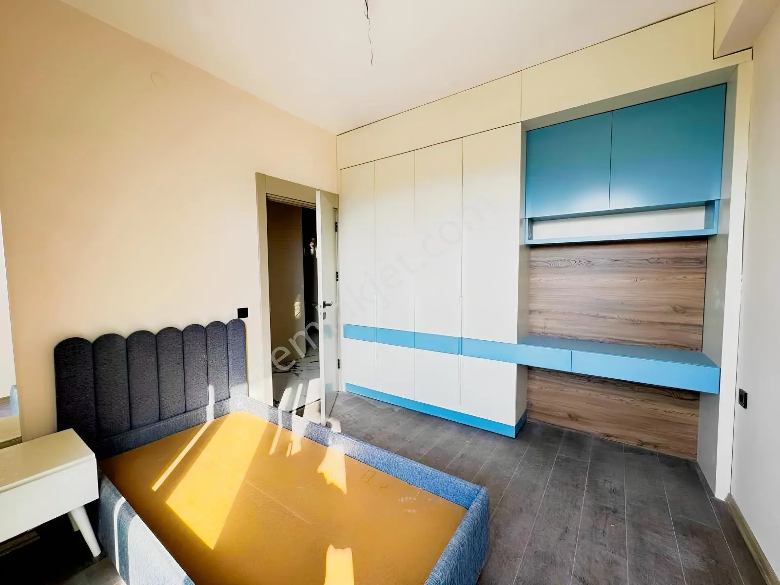 Samiras Sitesinde Acil Satılık Sıfır Eşyalı Daire — fotoğraf 20