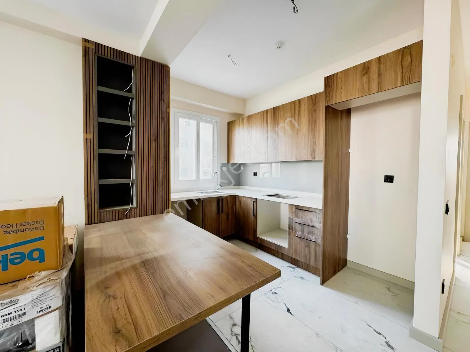 Samiras Sitesinde Acil Satılık Sıfır Eşyalı Daire — fotoğraf 21