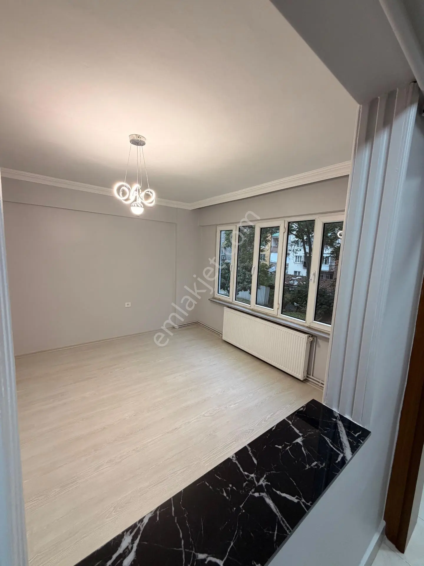 Osmangazi Çırpan Mahallesinde Yenilenmiş 2+1 Satılık Daire — fotoğraf 3