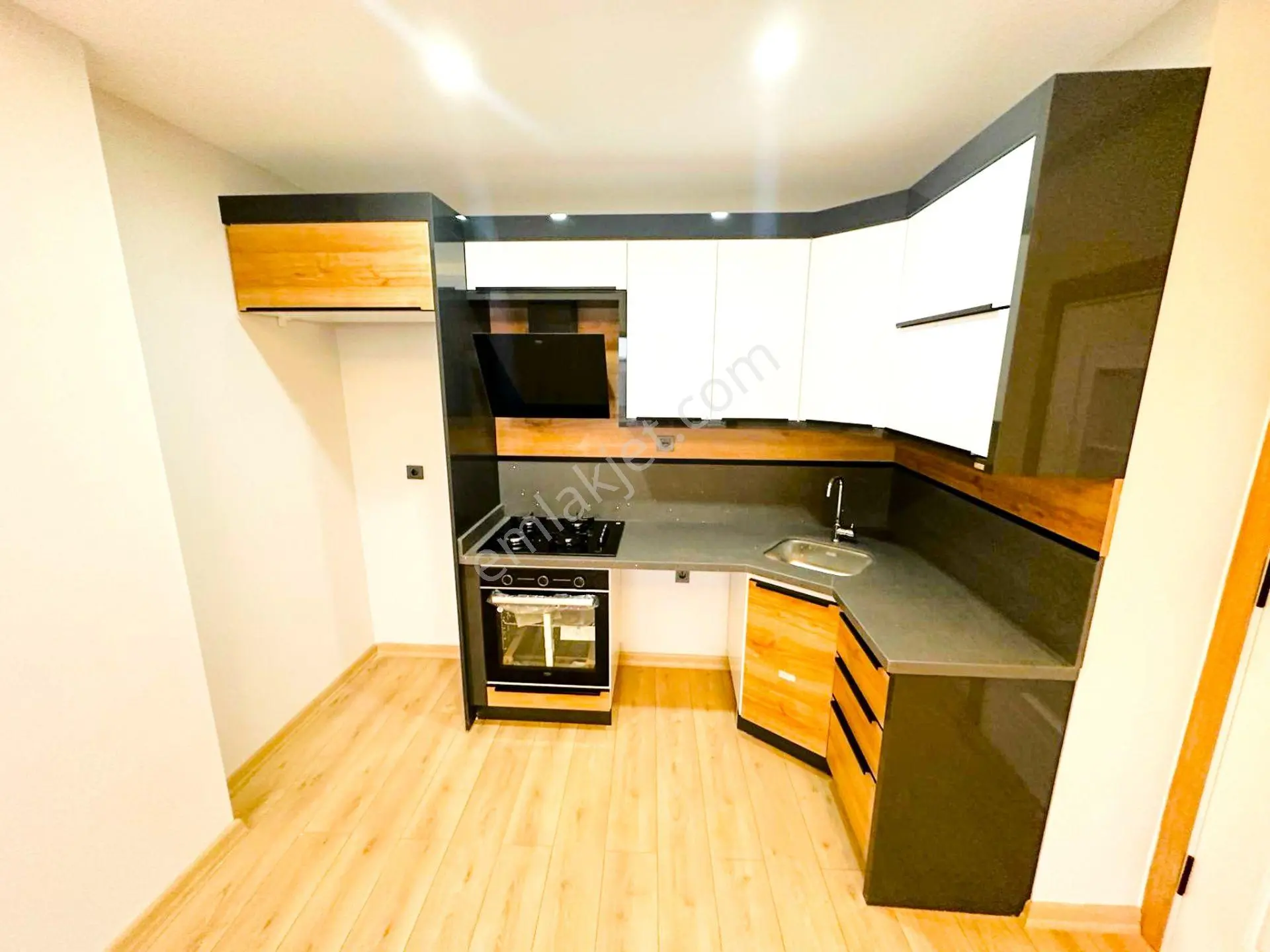 𝄞aradığınız Konfor Melodi'de Göz Alıcı Tasarımıyla Asansörlü 1+1 Süper Daire — fotoğraf 21