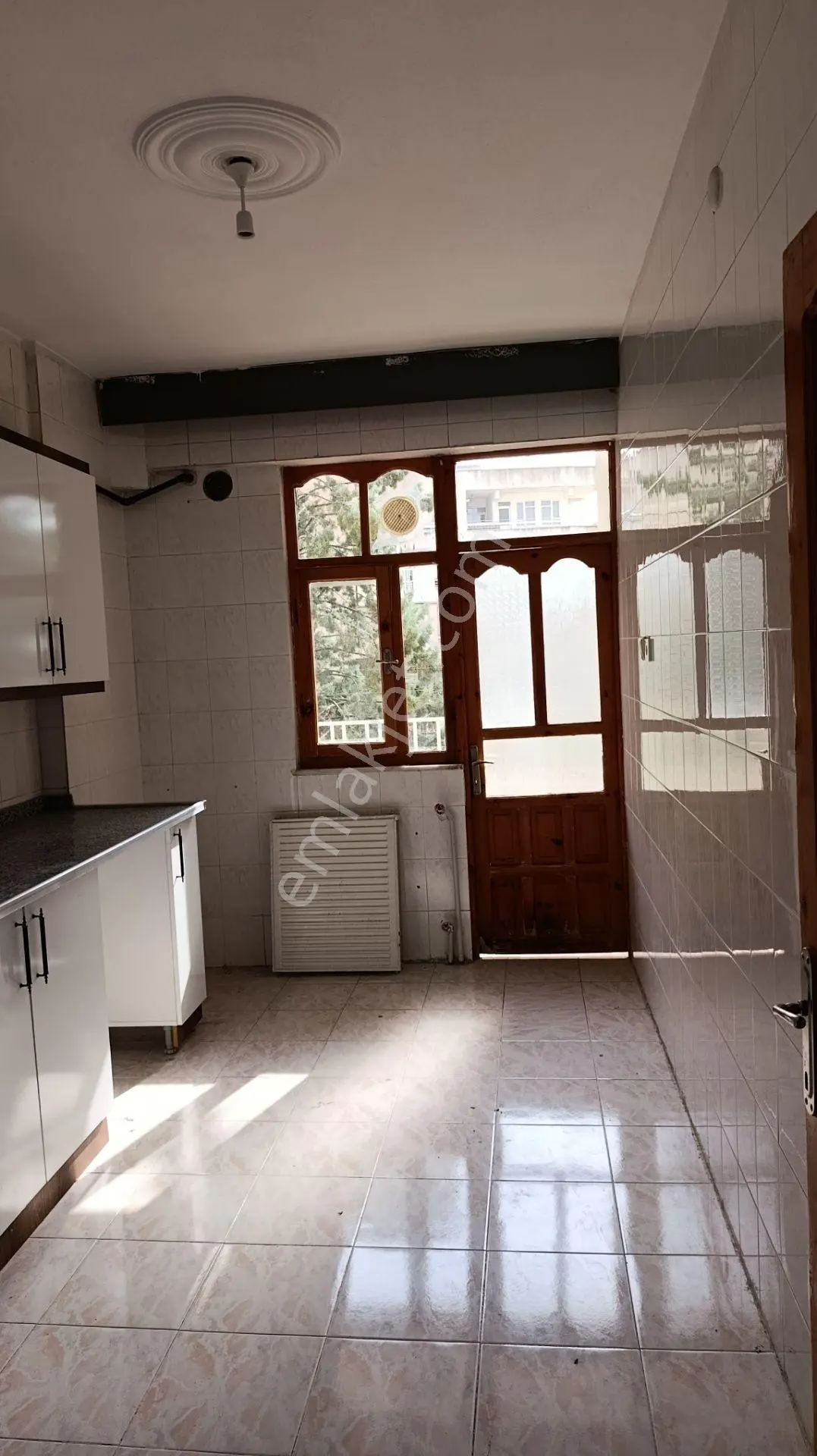 Arakat 2 Kat Doğalgazlı Asansörlü Merkezi Konumda — fotoğraf 3