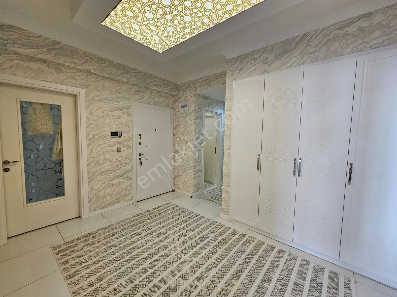 Stadyum Yakını 4+1 185 M2 Site İçi Arakat Satılık Daire — fotoğraf 6
