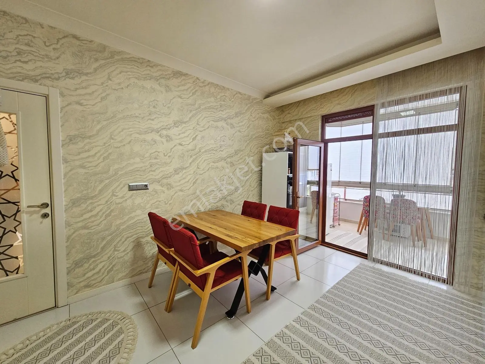 Stadyum Yakını 4+1 185 M2 Site İçi Arakat Satılık Daire — fotoğraf 13