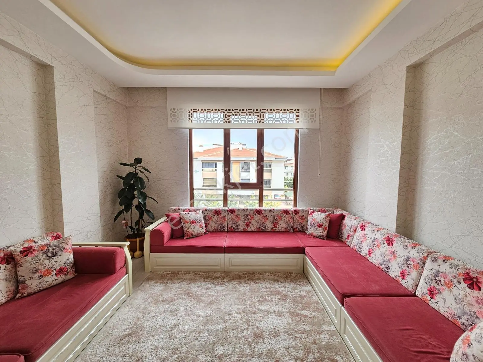Stadyum Yakını 4+1 185 M2 Site İçi Arakat Satılık Daire — fotoğraf 28