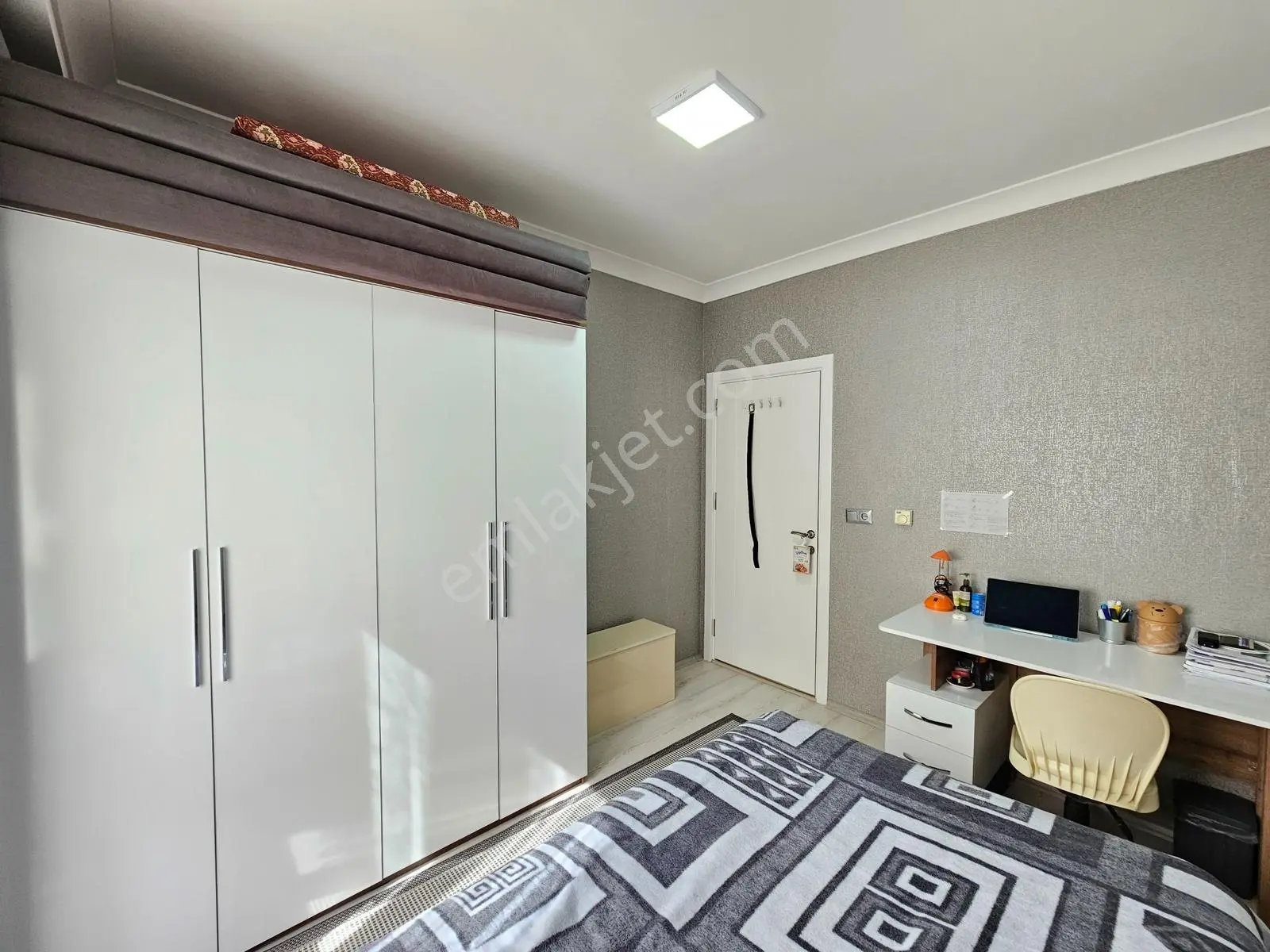 Stadyum Yakını 4+1 185 M2 Site İçi Arakat Satılık Daire — fotoğraf 46