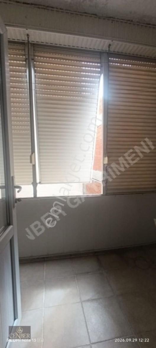 Menemen Merkezde Satılık 3+1 Daire — fotoğraf 8