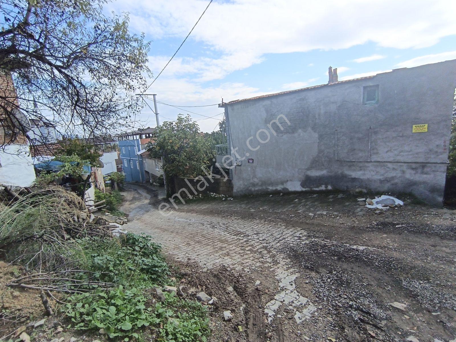 Köy Civarı İmarlı Arsa 2.5 Kat İmarlıdir