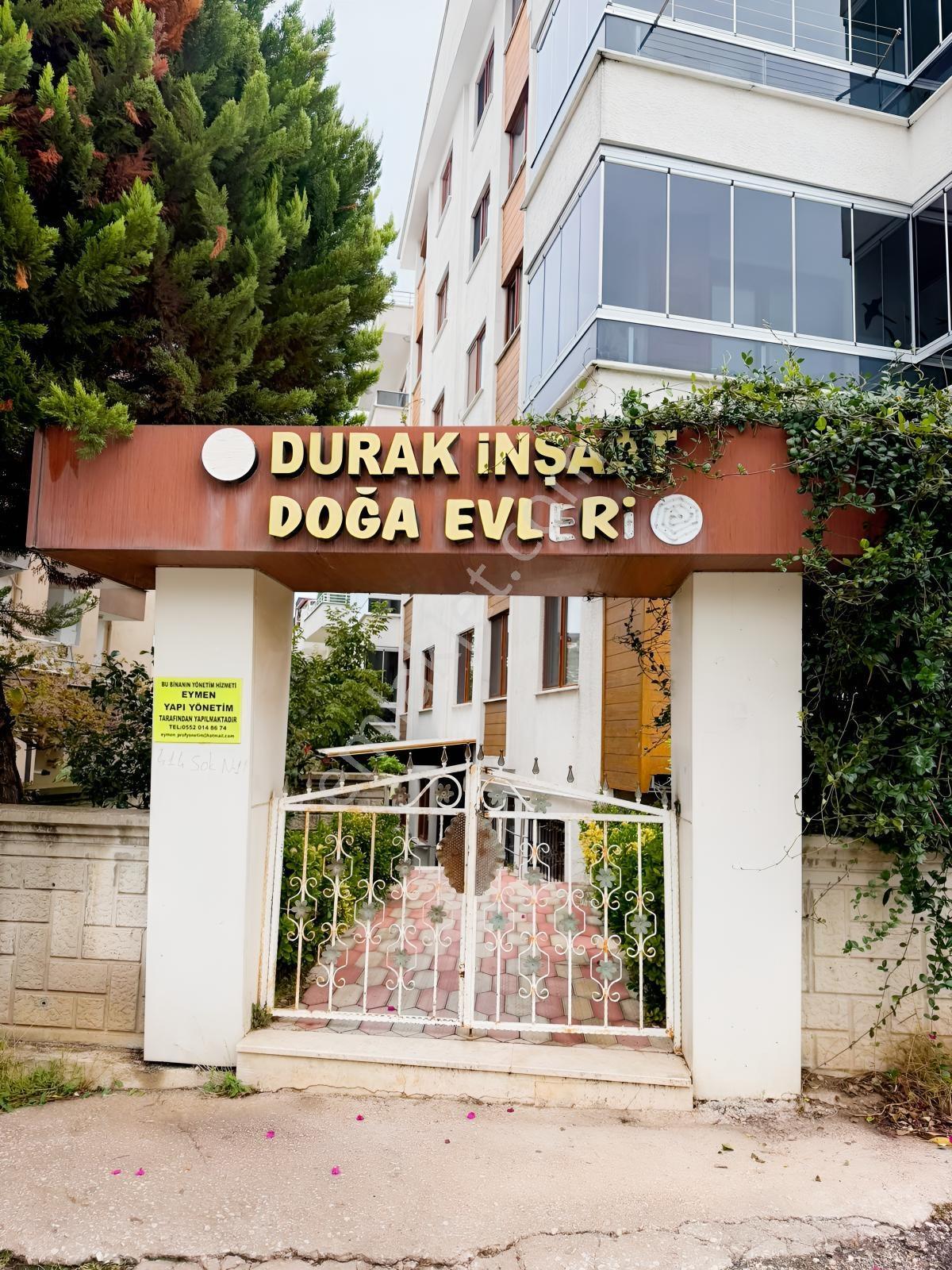 Nesrin'Den Çınarcık Merkez De Deposu Olan 2+1 Satılık Daire..