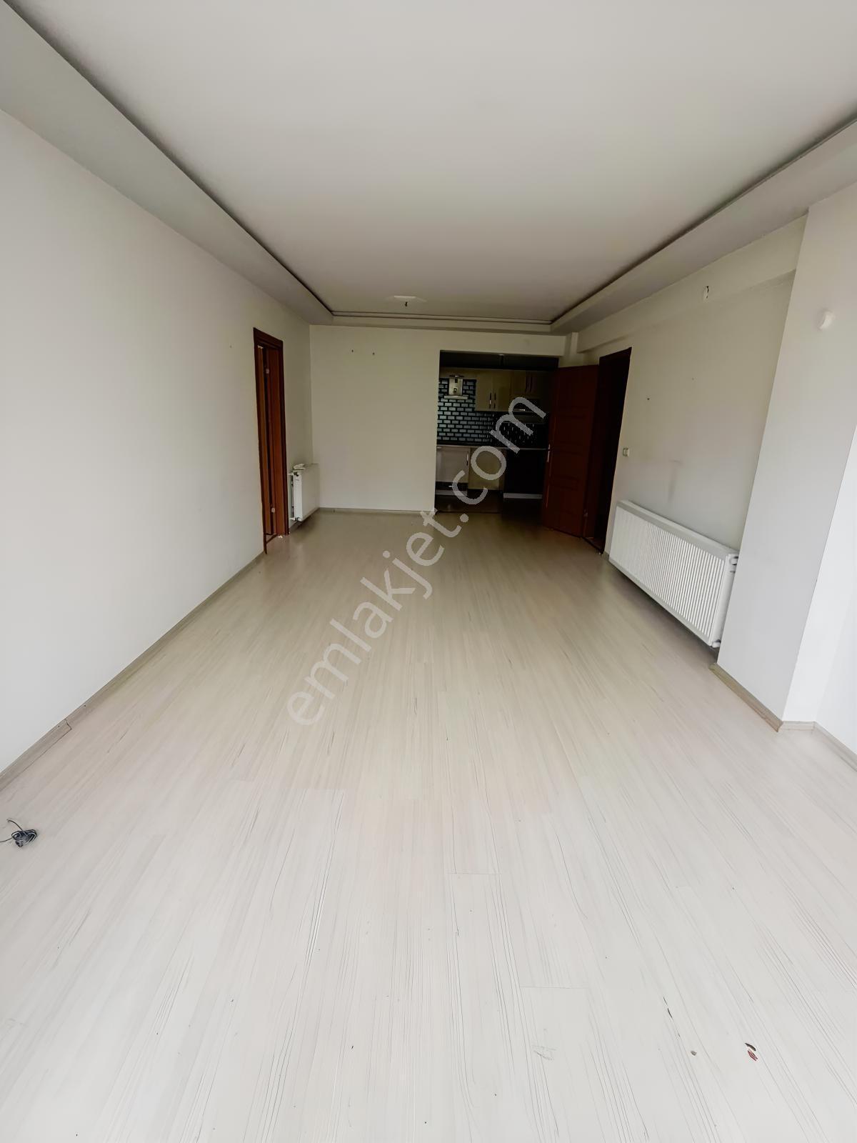 Nesrin'den Çınarcık Merkez De Deposu Olan 2+1 Satılık Daire.. — fotoğraf 7