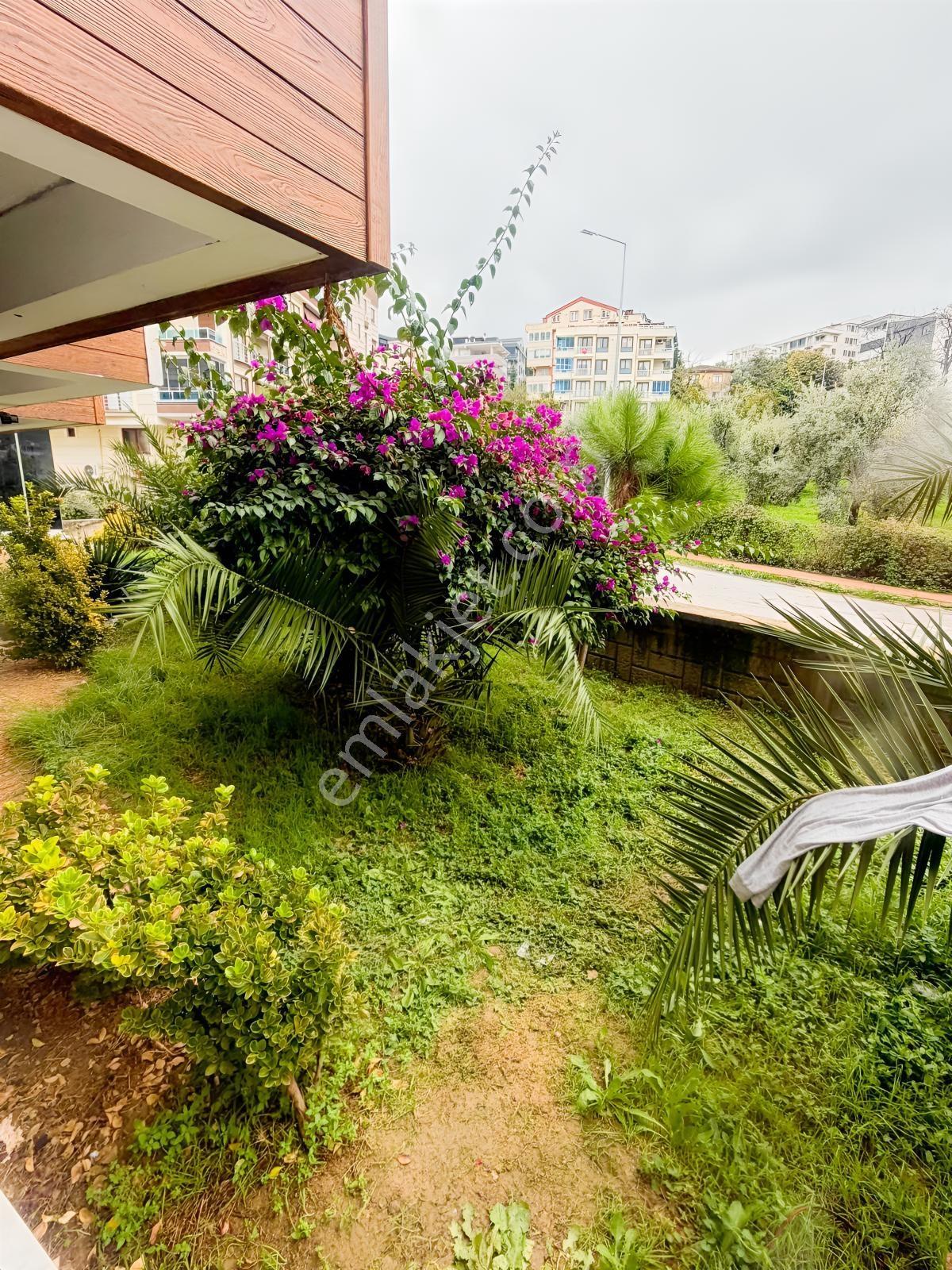 Nesrin'den Çınarcık Merkez De Deposu Olan 2+1 Satılık Daire.. — fotoğraf 13