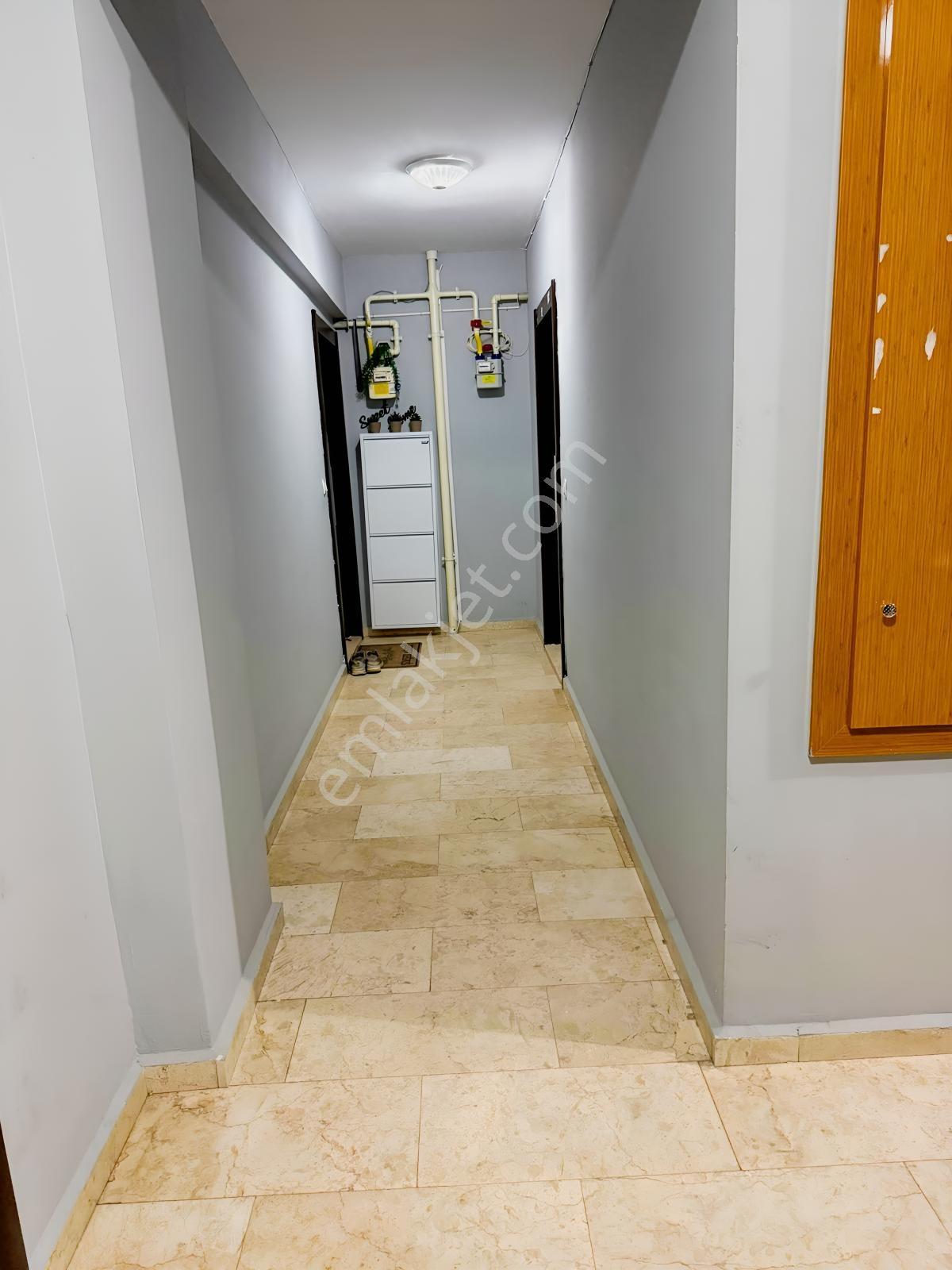 Nesrin'den Çınarcık Merkez De Deposu Olan 2+1 Satılık Daire.. — fotoğraf 21