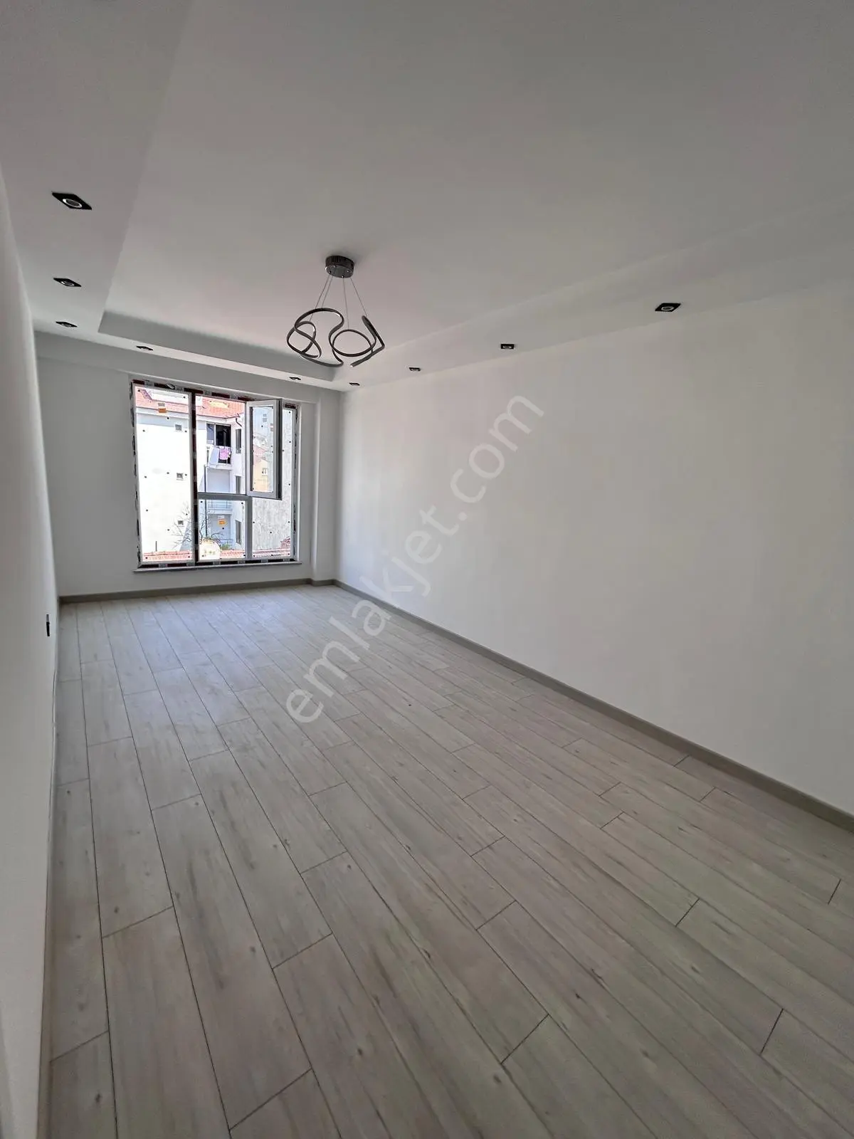 Eskişehir Tepebaşı Çamlıca Mh 2+1 Satılık Daire