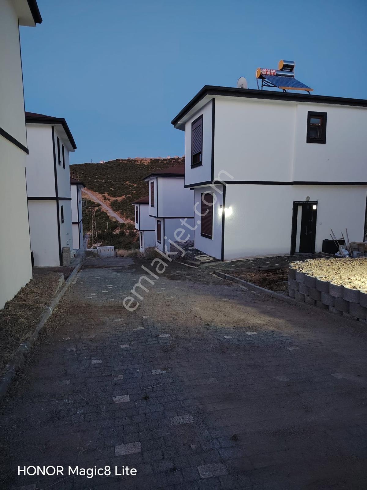 Eu Gayrimenkul'den Babakale'de Deniz Manzaralı Sıfır Villa — fotoğraf 3