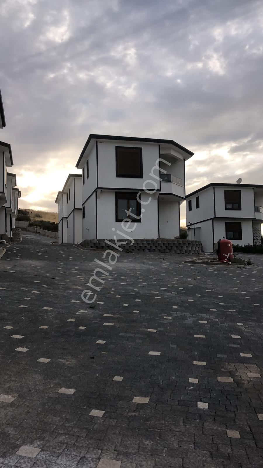 Eu Gayrimenkul'den Babakale'de Deniz Manzaralı Sıfır Villa — fotoğraf 9