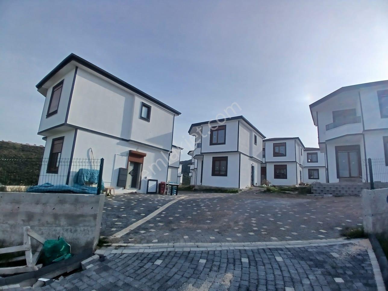 Eu Gayrimenkul'den Babakale'de Deniz Manzaralı Sıfır Villa — fotoğraf 22