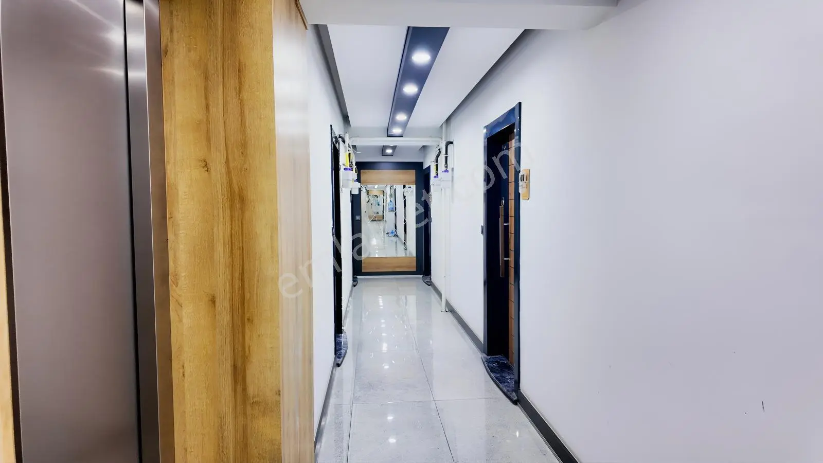 Aydın Efeler Cumhuriyet Mahallesi'nde Satılık 1+1 Eşyalı Daire — fotoğraf 7