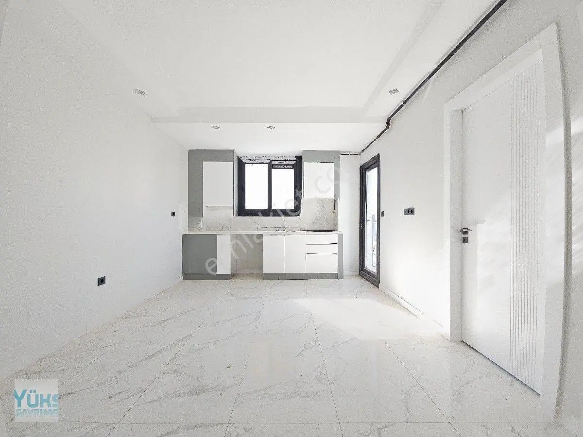 Denizli Karahasanlı Mahallesinde 2+1 Satılık Suit Ara Kat Daire