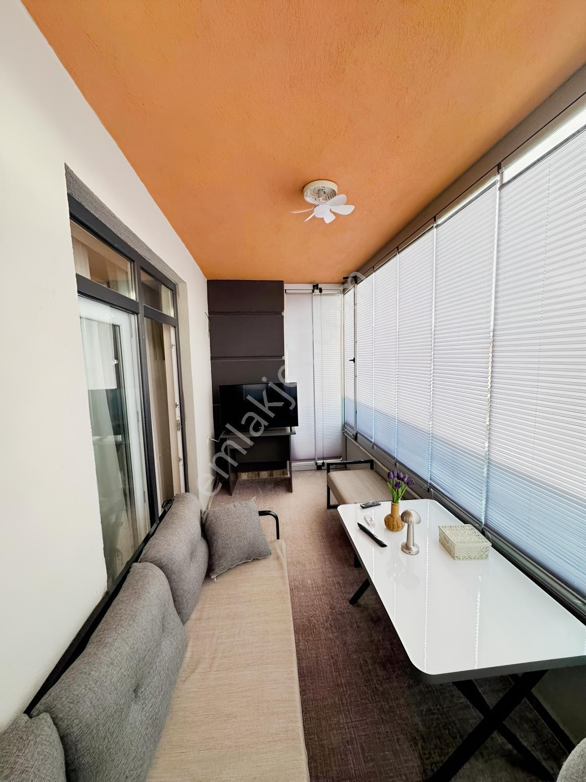 Mengenede 3+1 Fetih Caddesi Yakınıara Kat Satılık Daire Site İçi — fotoğraf 5