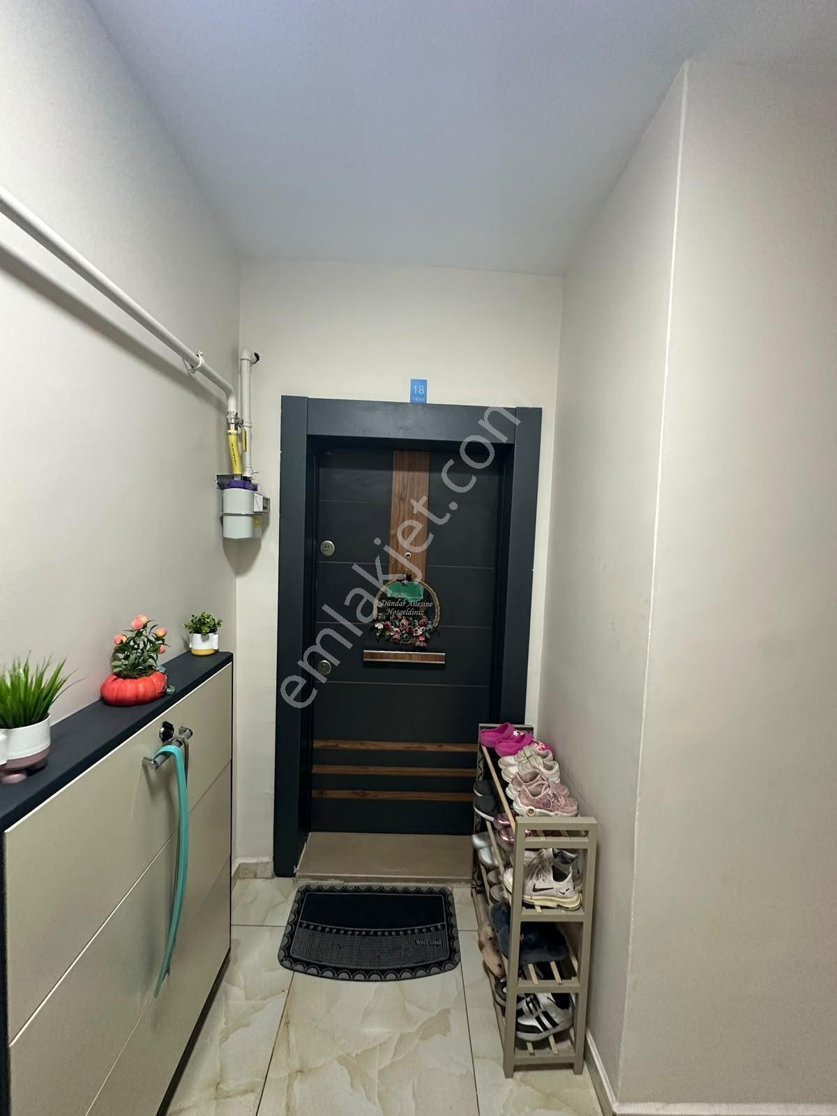 Mengenede 3+1 Fetih Caddesi Yakınıara Kat Satılık Daire Site İçi — fotoğraf 8