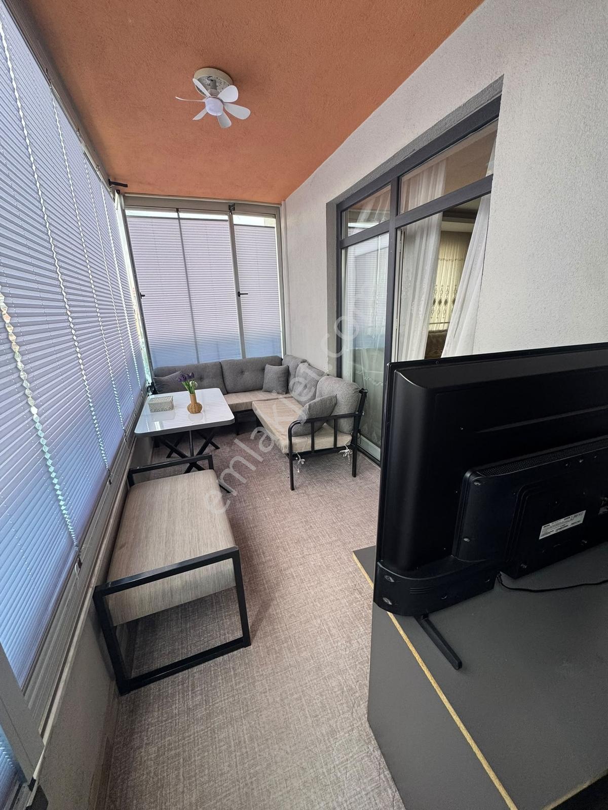 Mengenede 3+1 Fetih Caddesi Yakınıara Kat Satılık Daire Site İçi — fotoğraf 11