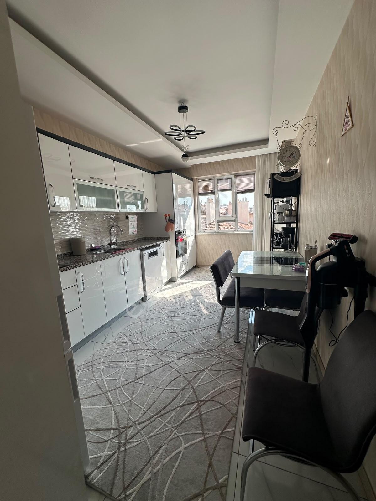 Mengenede 3+1 Fetih Caddesi Yakınıara Kat Satılık Daire Site İçi — fotoğraf 28