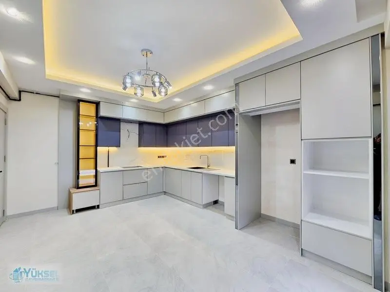 1200 Evler'De 3+1 190 M2 E.Banyo-G.Odalı Lüks Satılık Daireler !