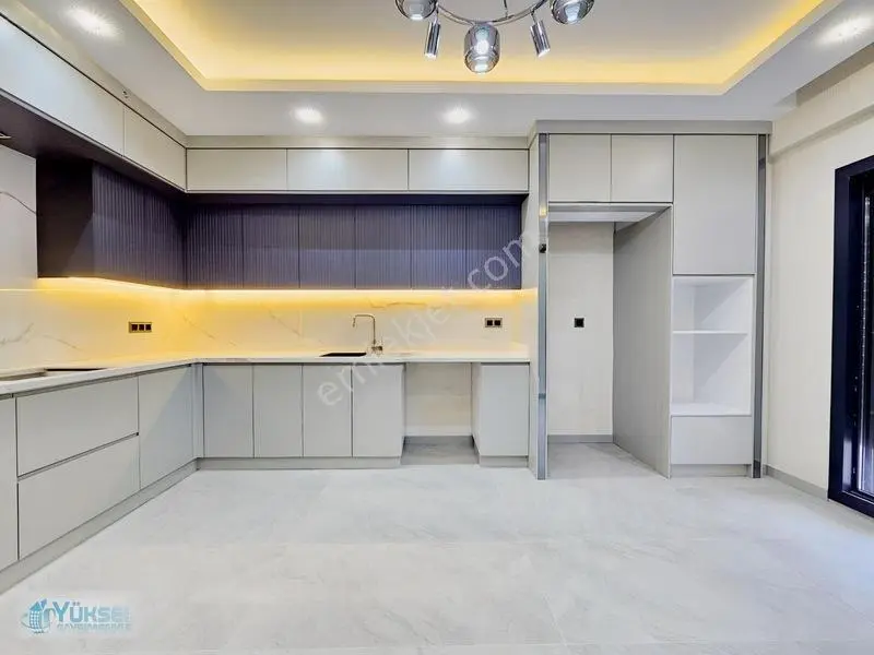 1200 Evler'de 3+1 190 M2 E.banyo-g.odalı Lüks Satılık Daireler ! — fotoğraf 6