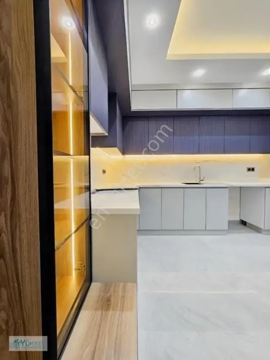 1200 Evler'de 3+1 190 M2 E.banyo-g.odalı Lüks Satılık Daireler ! — fotoğraf 11