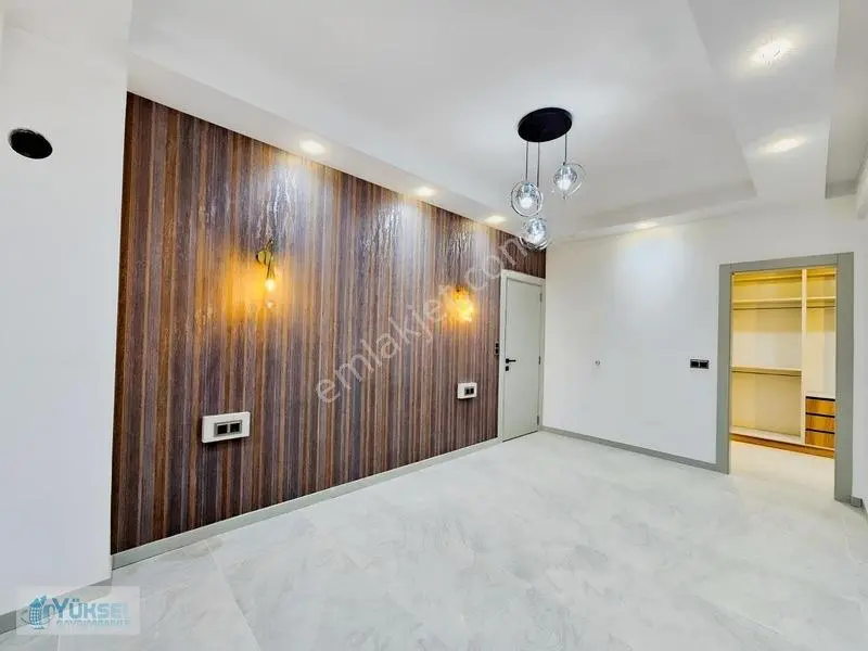 1200 Evler'de 3+1 190 M2 E.banyo-g.odalı Lüks Satılık Daireler ! — fotoğraf 24