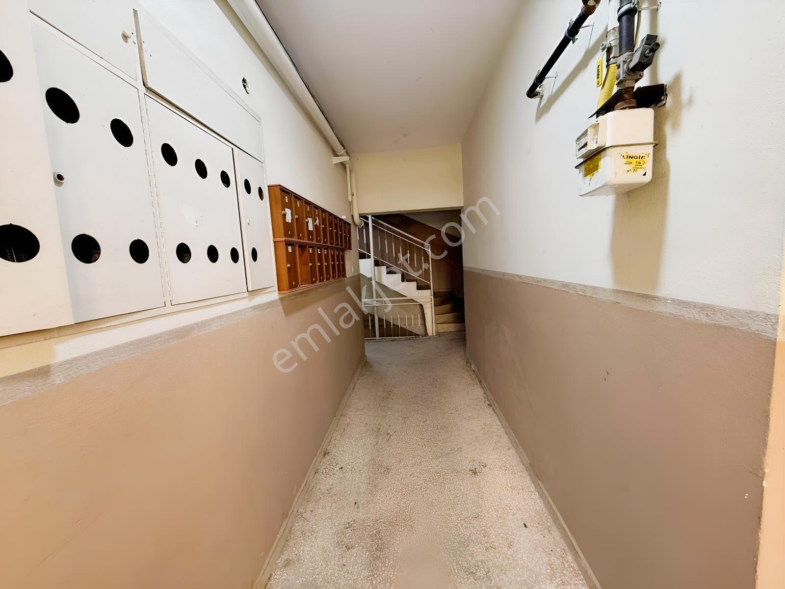 Buca İşçievlerinde 2+1 Satılık Daire — fotoğraf 2