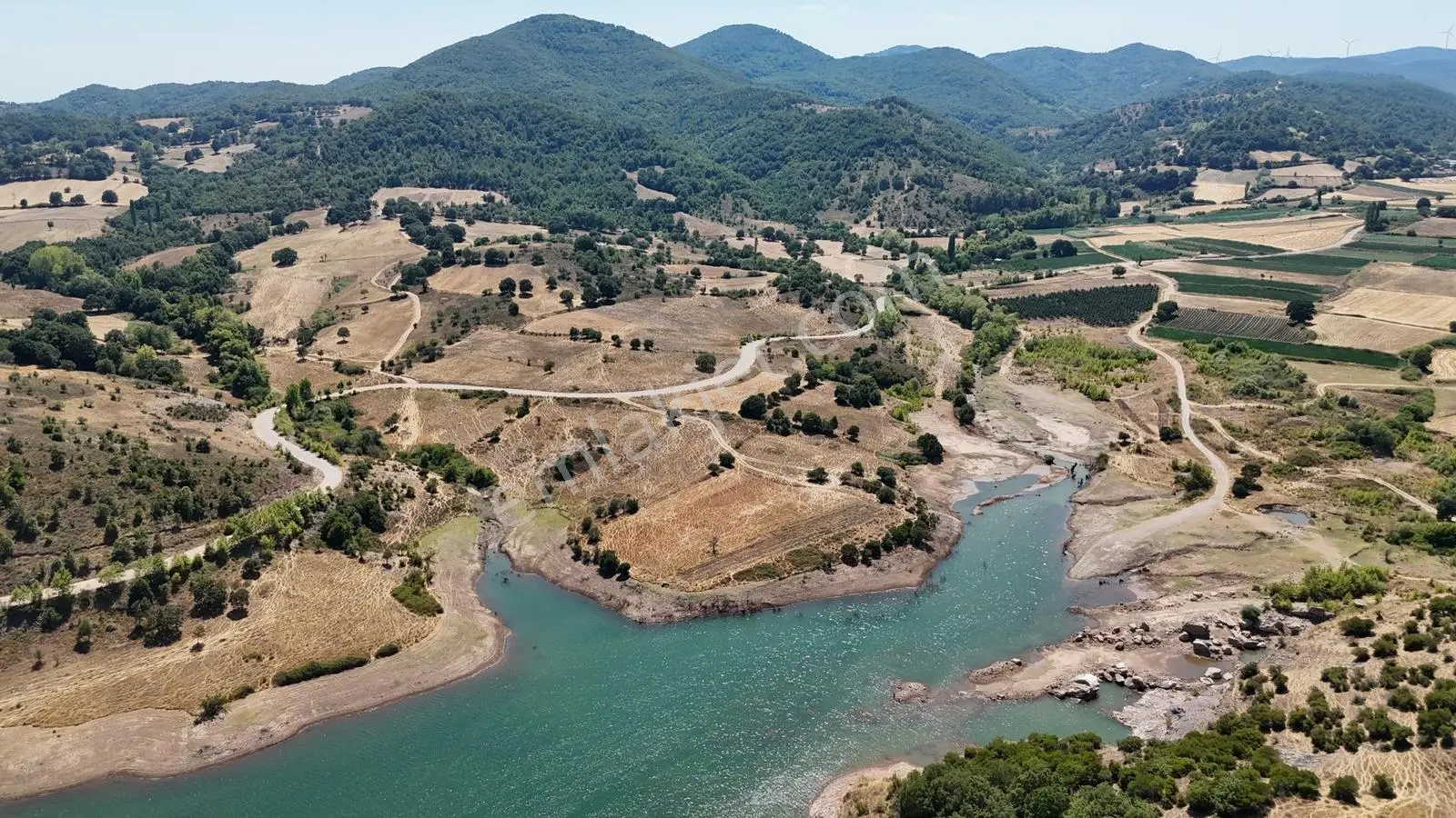 Biga Gürgendere Gölet Manzaralı Sulu Tarıma Uygun Satılık Tarla — fotoğraf 14