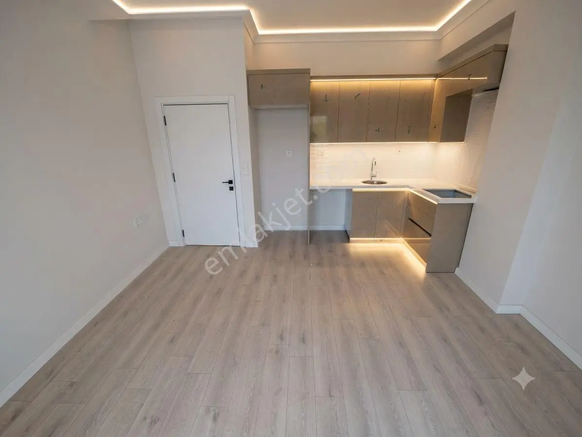 Aktif'ten Akçay Merkez'de Satılık Müstakil Tadında Denize Yakın Lüx 2+1 Daire — fotoğraf 5
