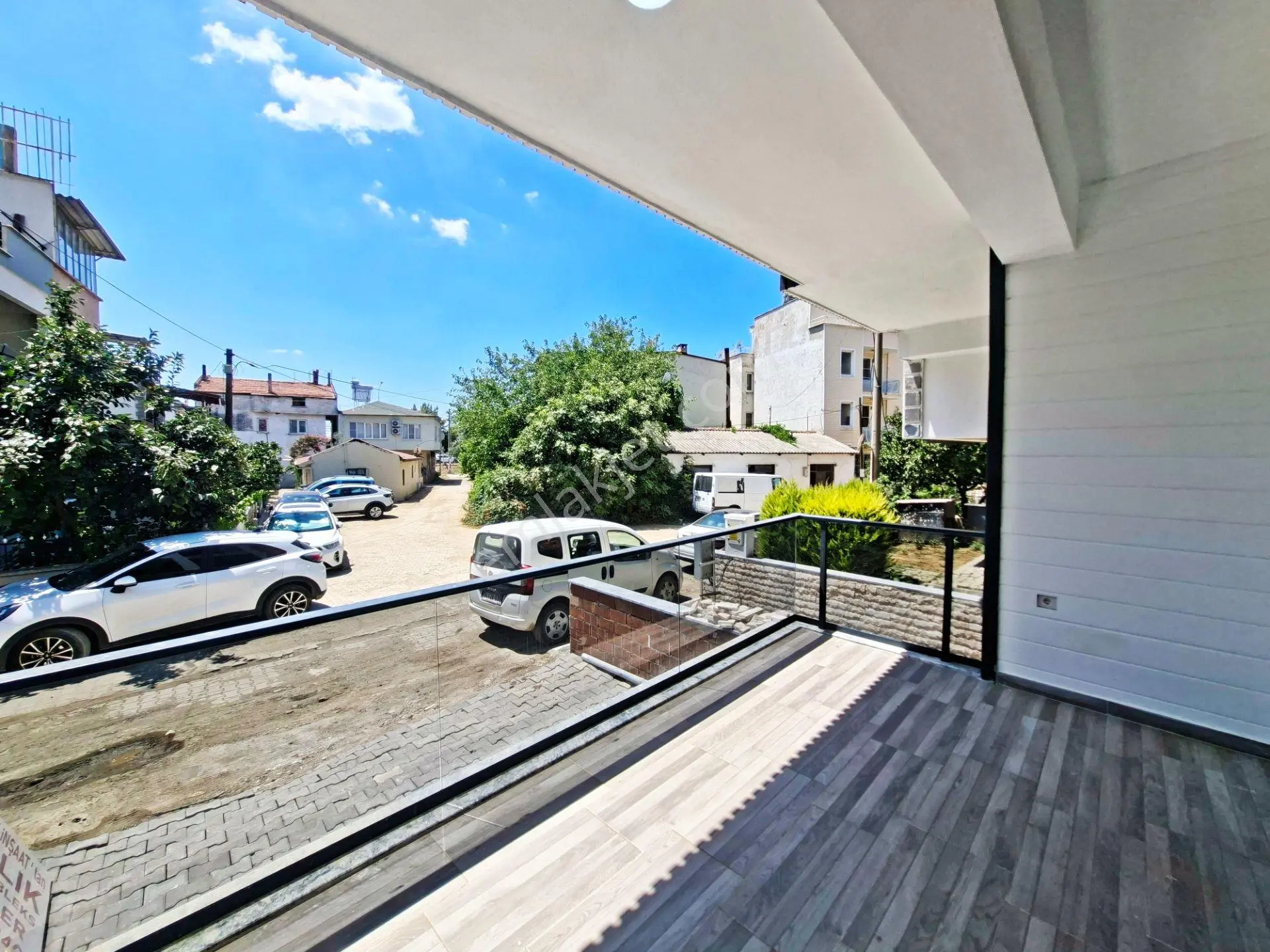 Aktif'ten Akçay Merkez'de Satılık Müstakil Tadında Denize Yakın Lüx 2+1 Daire — fotoğraf 6