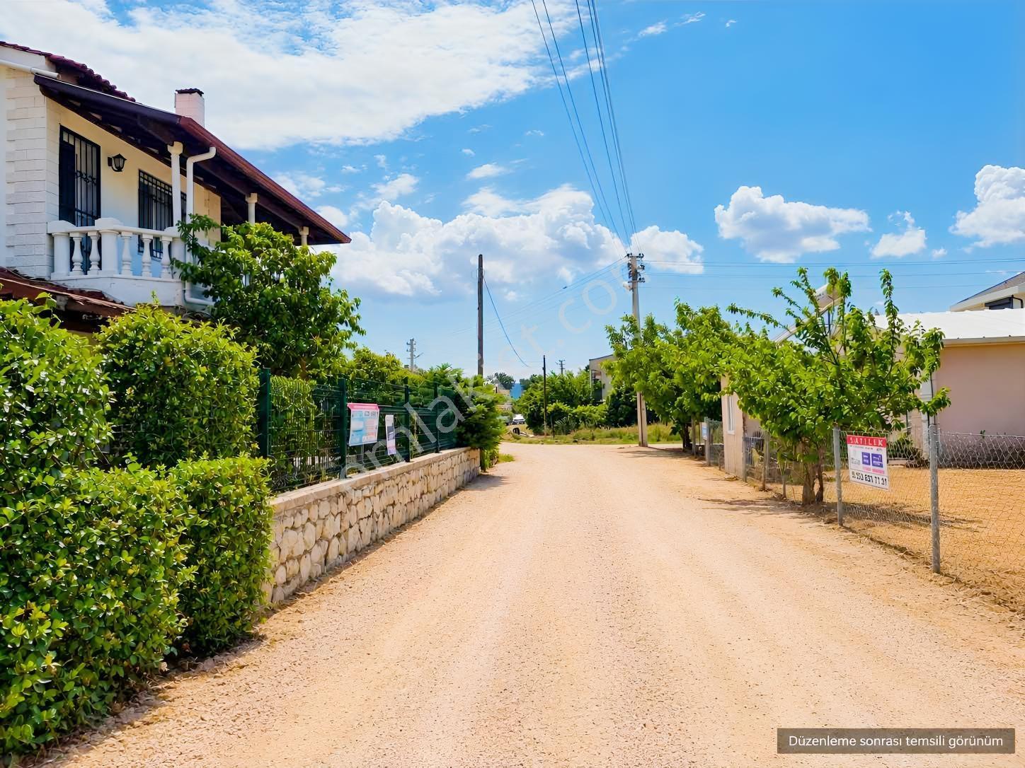 Urla Torasan'da Kıyıya Yakın 15/30 Villa İmarlı Arsa — fotoğraf 3