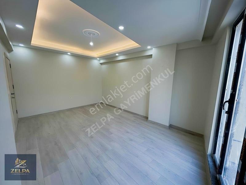 Zelpa Gayrimenkul'den Uğurmumcu Mah.de Satılık 2+1 Daire — fotoğraf 3