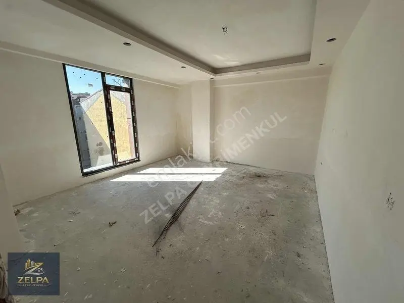 Zelpa Gayrimenkul'den Malkoçoğlu Mah.de Satılık 2+1 Daire — fotoğraf 2
