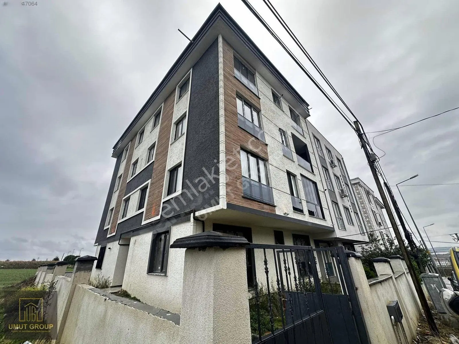 Yeni Mahallede Satılık Sıfır 1+1 Daire