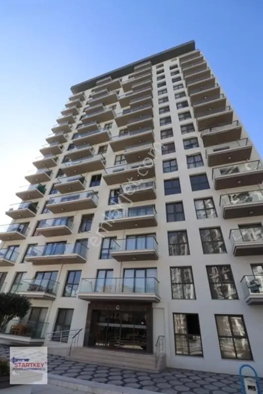 Çiğli Marka 333 Sitesi Havuz Cepheli Satılık 1+1 Daire — fotoğraf 2