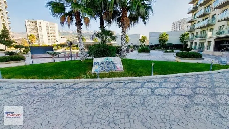 Çiğli Marka 333 Sitesi Havuz Cepheli Satılık 1+1 Daire — fotoğraf 4
