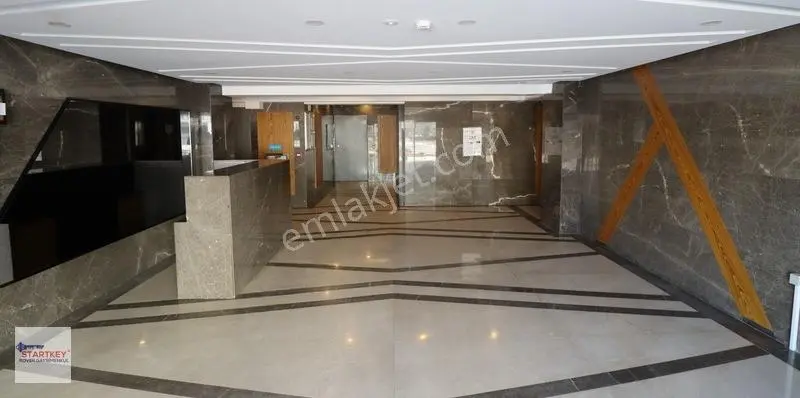 Çiğli Marka 333 Sitesi Havuz Cepheli Satılık 1+1 Daire — fotoğraf 8