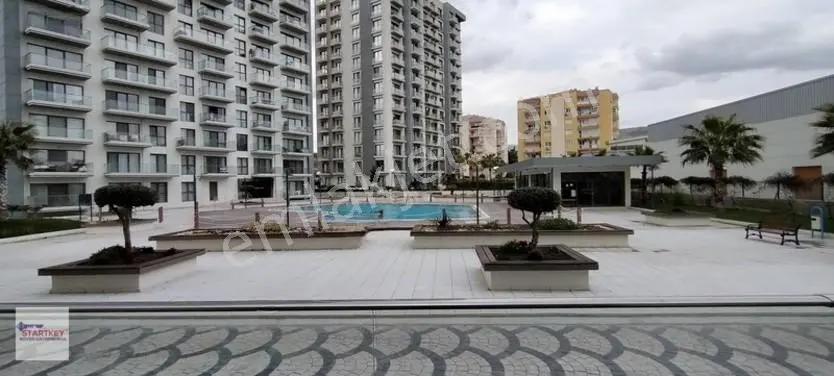 Çiğli Marka 333 Sitesi Havuz Cepheli Satılık 1+1 Daire — fotoğraf 21