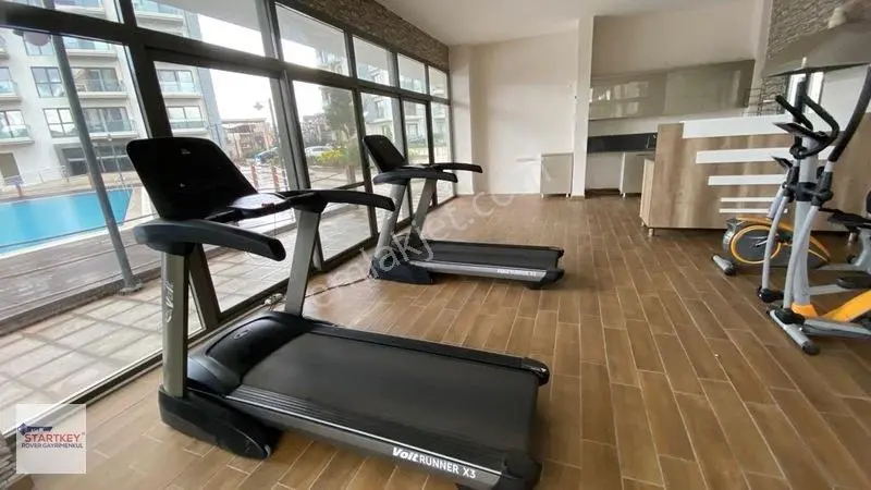Çiğli Marka 333 Sitesi Havuz Cepheli Satılık 1+1 Daire — fotoğraf 30