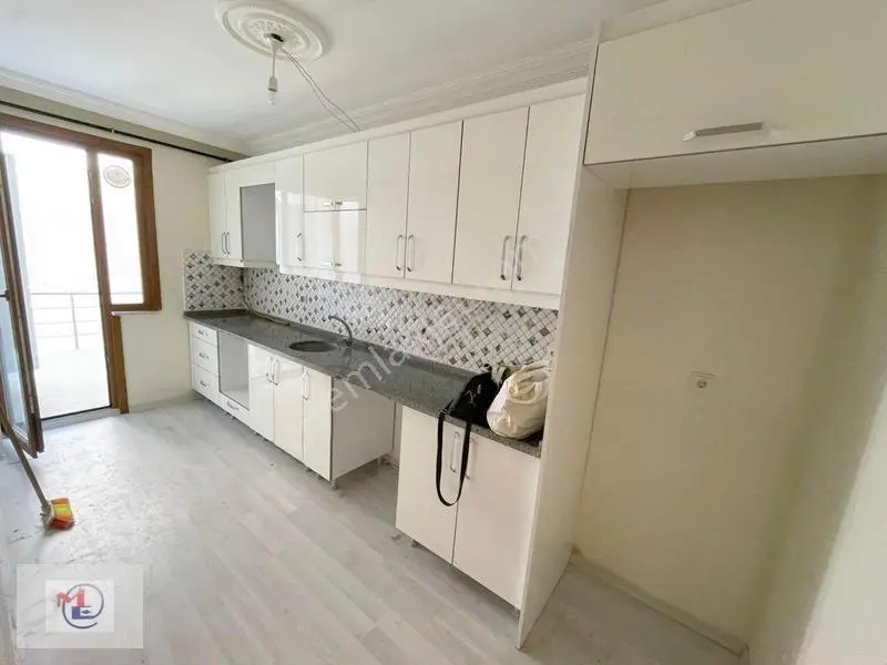 Mertcan'dan Kavakpınar Mah.iskanlı Cadde Üzeri Teraslı 2+1 Daire — fotoğraf 2