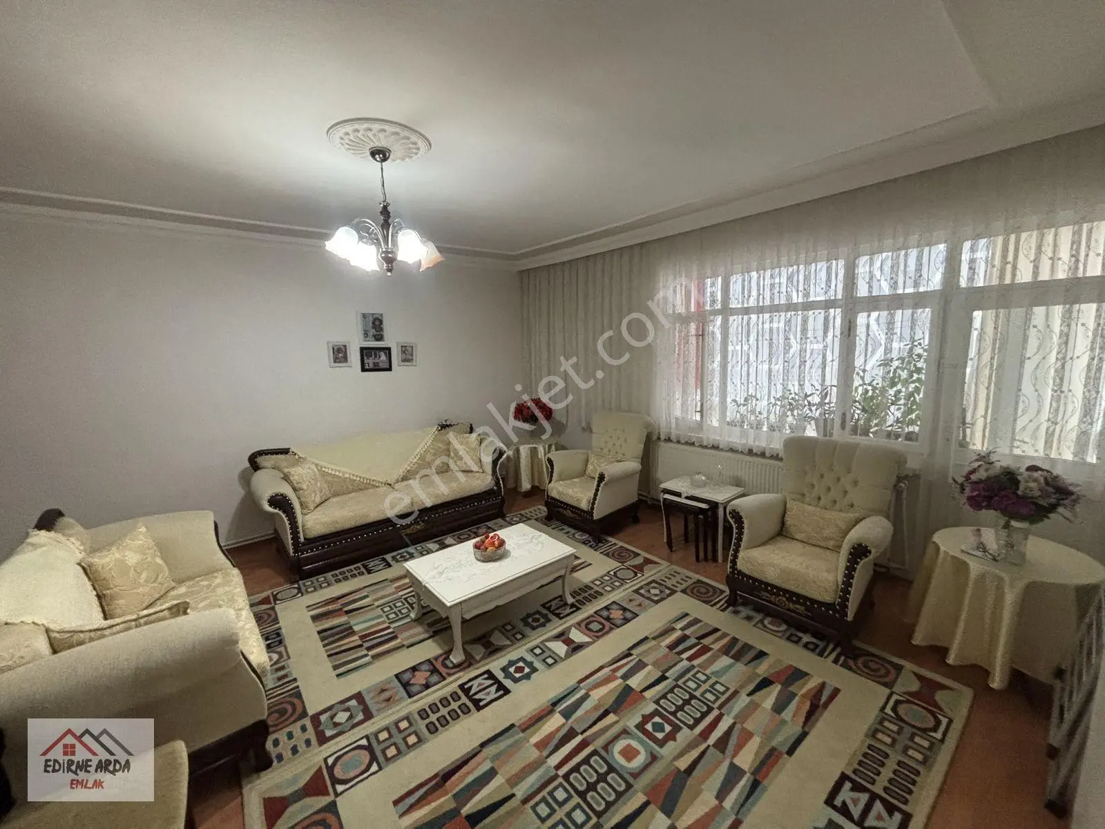 Arda Emlak Ofisin’den Cumartesi Pazarı Yakını Ara Kat Kapalı Balkonlu Daire — fotoğraf 6