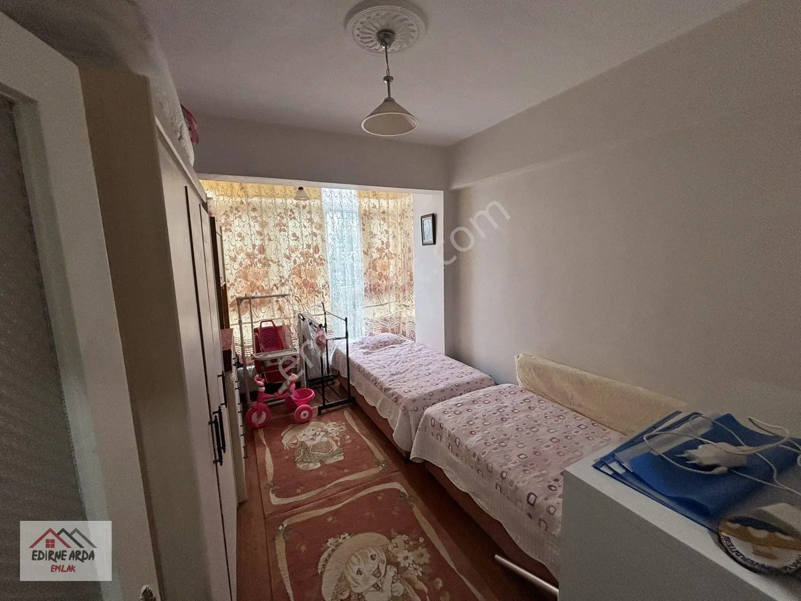 Arda Emlak Ofisin’den Cumartesi Pazarı Yakını Ara Kat Kapalı Balkonlu Daire — fotoğraf 10