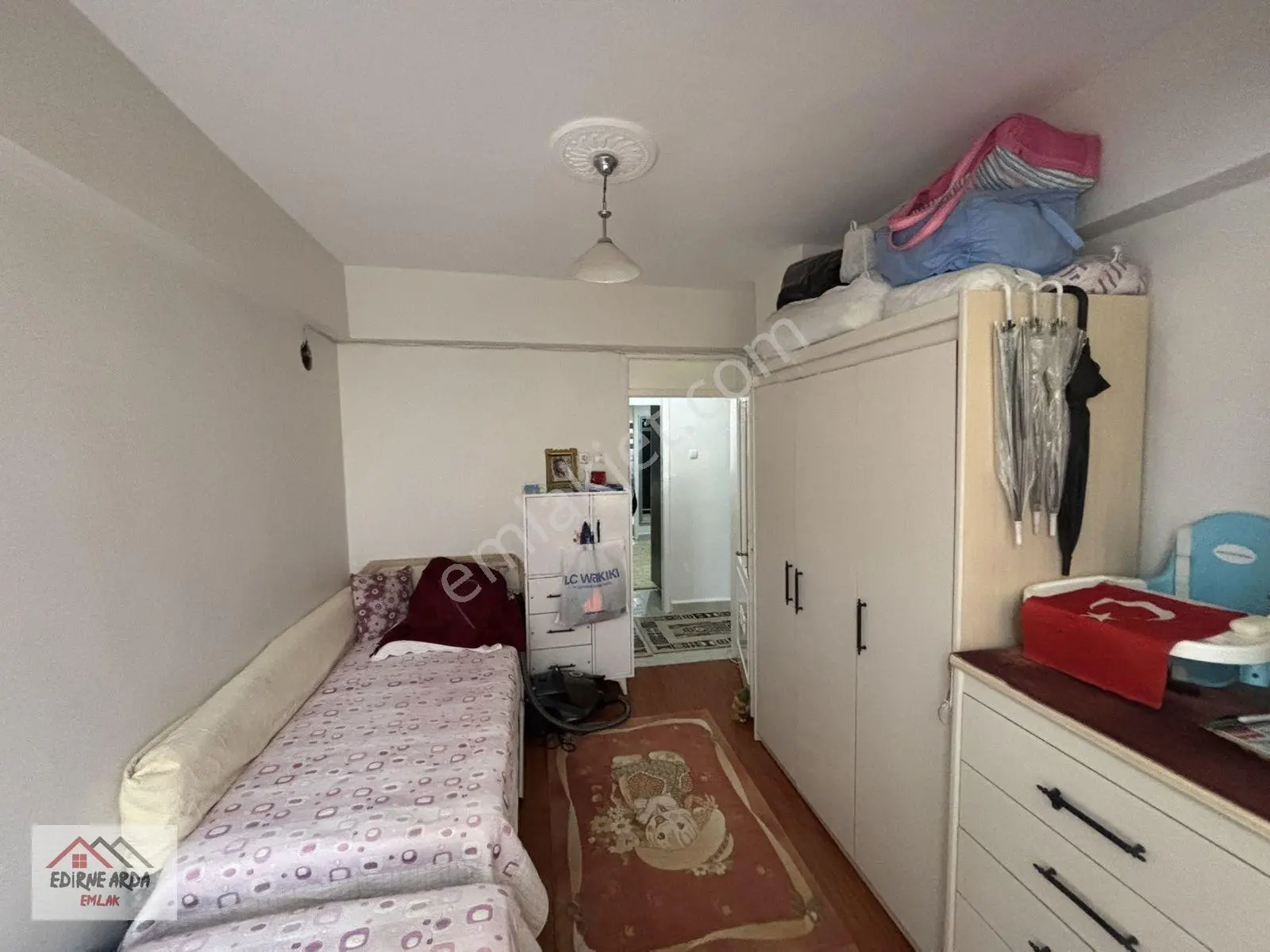 Arda Emlak Ofisin’den Cumartesi Pazarı Yakını Ara Kat Kapalı Balkonlu Daire — fotoğraf 11