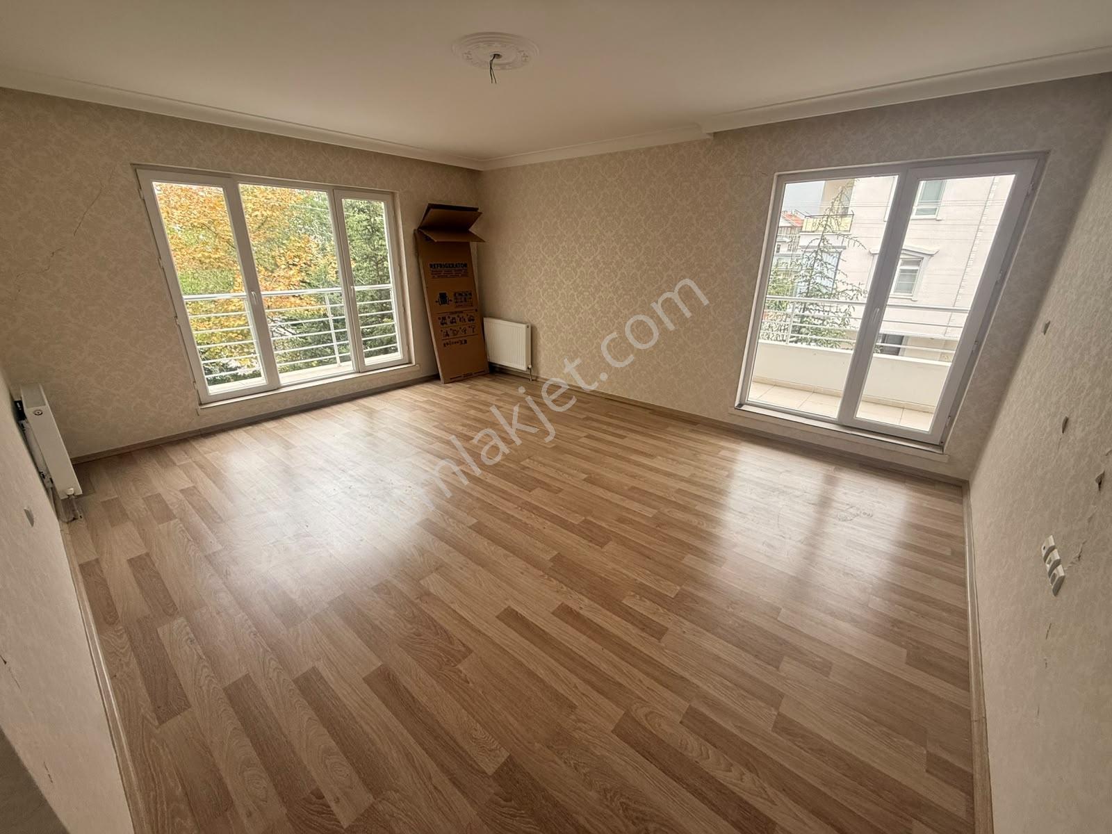 Keçiörende 3+1 Genişkulanişlı Köşe Başi Cadde Yanı İskanlı Daire — fotoğraf 8