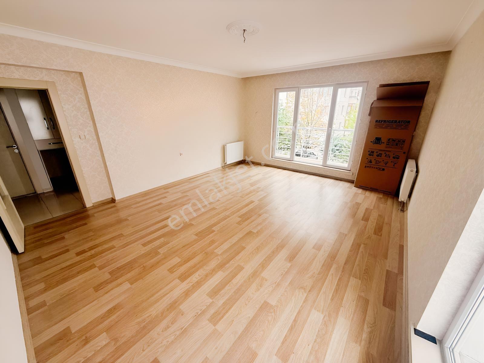Keçiörende 3+1 Genişkulanişlı Köşe Başi Cadde Yanı İskanlı Daire — fotoğraf 9